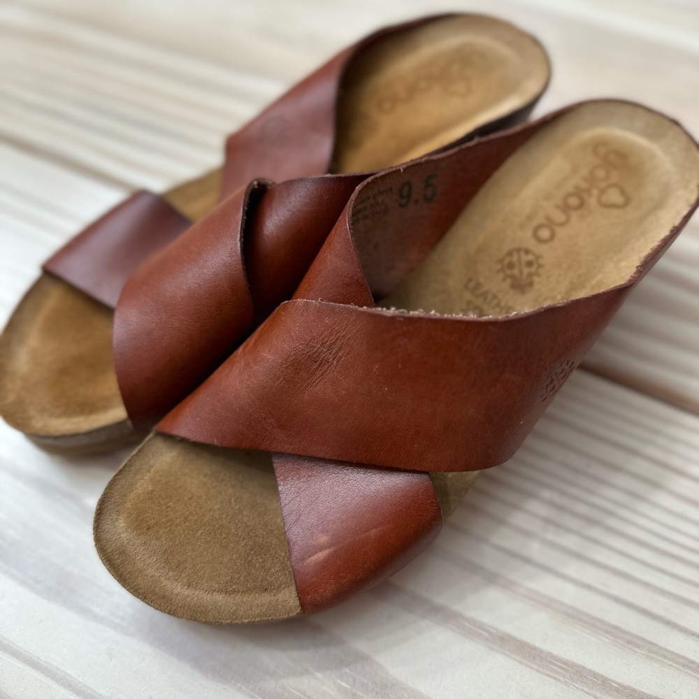 Women's Brown Leather Crisscross Slide Sandals - Picture 5 of 5